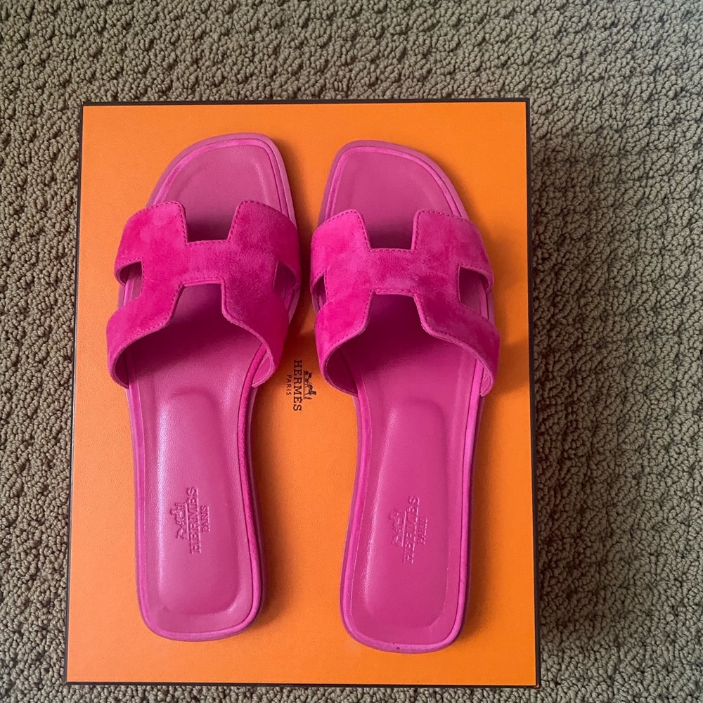 Hermes Pink Suede Oran Slide Sandals